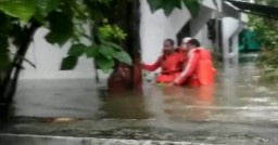 Maharashtra rains: NDRF rescues 6 people stranded in Nagpur’s Ambajhari Lake area